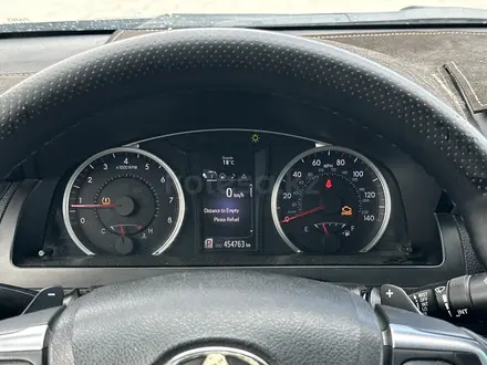 Toyota Camry 2014 года за 7 900 000 тг. в Атырау – фото 17
