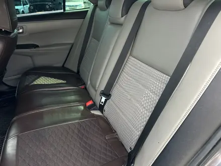 Toyota Camry 2014 года за 7 900 000 тг. в Атырау – фото 9