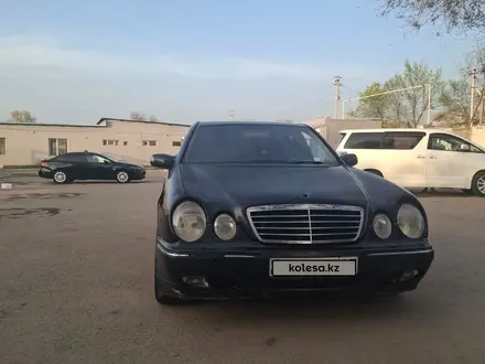 Mercedes-Benz E 280 1999 года за 3 000 000 тг. в Алматы