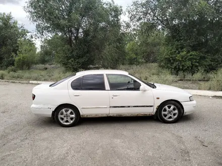 Nissan Primera 1998 года за 900 000 тг. в Актобе – фото 2