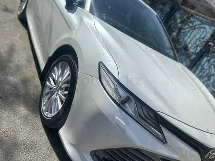 Toyota Camry 2019 года за 17 000 000 тг. в Тараз – фото 4