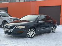 Volkswagen Passat 2005 годаүшін3 980 000 тг. в Караганда