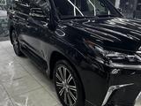 Lexus LX 570 2018 года за 29 000 000 тг. в Алматы – фото 3