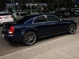 Chrysler 300C 2005 года за 5 500 000 тг. в Астана – фото 3