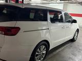 Kia Carnival 2016 года за 11 500 000 тг. в Тараз – фото 5