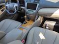 Toyota Camry 2007 года за 6 300 000 тг. в Шымкент – фото 2