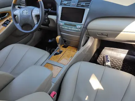 Toyota Camry 2007 года за 6 300 000 тг. в Шымкент – фото 2
