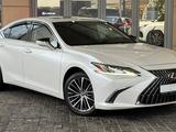 Lexus ES 250 Progressive 2022 года за 22 500 000 тг. в Алматы – фото 3