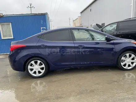 Hyundai Elantra 2013 года за 4 000 000 тг. в Атырау – фото 2