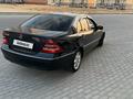 Mercedes-Benz C 240 2002 года за 3 700 000 тг. в Актау – фото 3