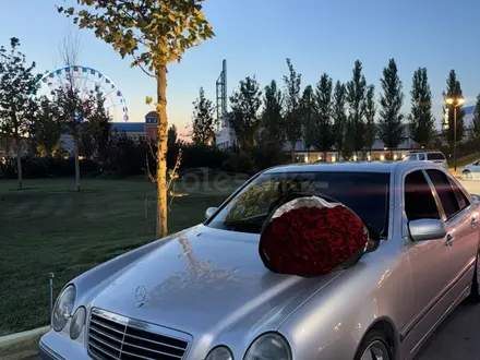 Mercedes-Benz E 320 2000 года за 6 000 000 тг. в Жанаозен – фото 11