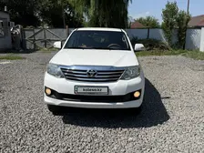 Toyota Fortuner, 2011