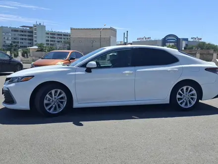 Toyota Camry 2021 года за 11 000 000 тг. в Актау – фото 3