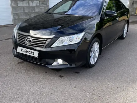 Toyota Camry 2013 года за 9 300 000 тг. в Караганда