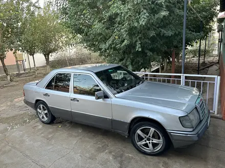 Mercedes-Benz E 200 1990 года за 1 050 000 тг. в Туркестан – фото 6