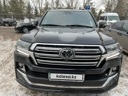 Toyota Land Cruiser 2019 года за 46 700 000 тг. в Астана