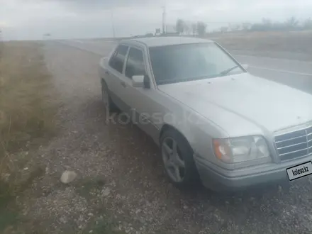 Mercedes-Benz E 280 1993 года за 1 450 000 тг. в Тараз