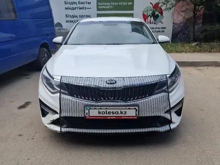 Kia K5 2018 года за 10 500 000 тг. в Алматы