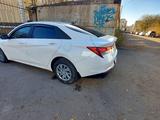 Hyundai Elantra 2021 года за 9 900 000 тг. в Астана – фото 2