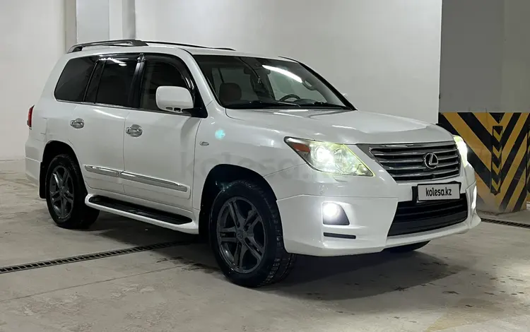 Lexus LX 570 2011 годаfor20 000 000 тг. в Алматы