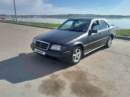 Mercedes-Benz C 230 1997 года за 1 300 000 тг. в Кокшетау