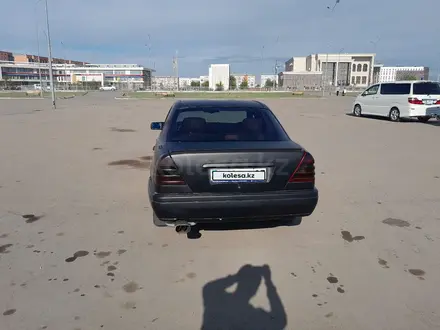 Mercedes-Benz C 230 1997 года за 1 300 000 тг. в Кокшетау – фото 4