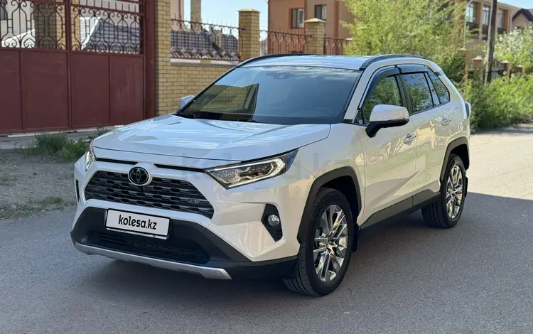 Toyota RAV4 2019 года за 14 900 000 тг. в Астана