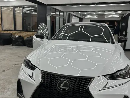 Lexus IS 200 2017 года за 13 500 000 тг. в Алматы – фото 3