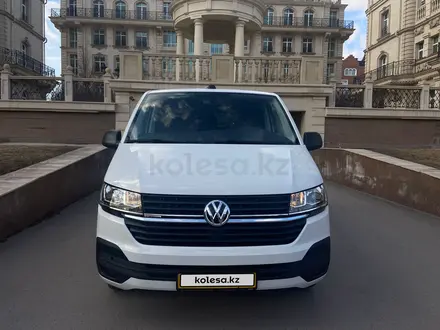 Volkswagen Caravelle 2021 года за 25 000 000 тг. в Астана – фото 3