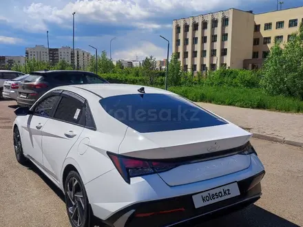 Hyundai Elantra 2023 года за 9 400 000 тг. в Астана – фото 4