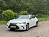 Lexus ES 250 2018 года за 21 200 000 тг. в Алматы – фото 3