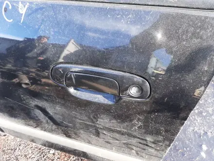 Дверь Mazda Premacy за 25 000 тг. в Семей – фото 2