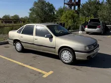 Opel Vectra, 1993