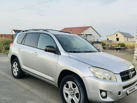 Toyota RAV4 2012 года за 9 000 000 тг. в Атырау – фото 3