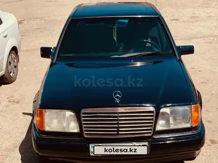 Mercedes-Benz E 230 1992 года за 1 100 000 тг. в Шымкент – фото 2