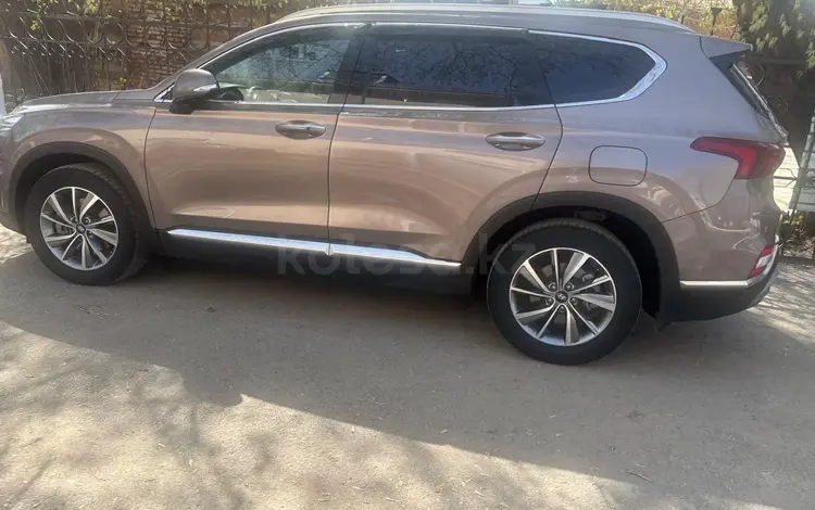 Hyundai Santa Fe 2019 года за 13 600 000 тг. в Костанай