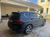 Hyundai Santa Fe 2023 годаfor16 300 000 тг. в Алматы – фото 4