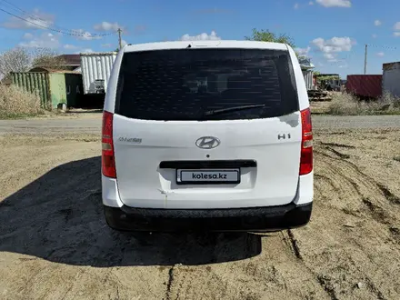 Hyundai H-1 2012 года за 5 500 000 тг. в Атырау – фото 2