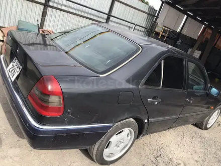 Mercedes-Benz C 220 1994 года за 1 300 000 тг. в Алматы – фото 17