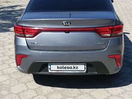 Kia Rio 2018 года за 7 700 000 тг. в Караганда – фото 3