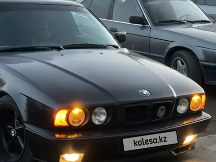 BMW 520 1990 года за 2 100 000 тг. в Алматы – фото 2