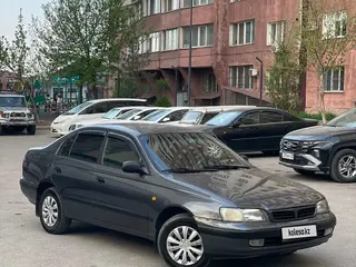 Toyota Carina E