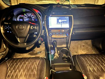 Toyota Camry 2015 года за 6 000 000 тг. в Актобе – фото 4