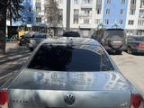 Volkswagen Passat 2004 года за 1 750 000 тг. в Алматы – фото 5