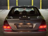 Mercedes-Benz E 240 2002 годаfor4 990 000 тг. в Астана – фото 5