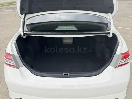 Toyota Camry 2011 года за 4 400 000 тг. в Актобе – фото 18