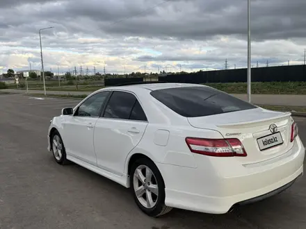 Toyota Camry 2011 года за 4 400 000 тг. в Актобе – фото 2