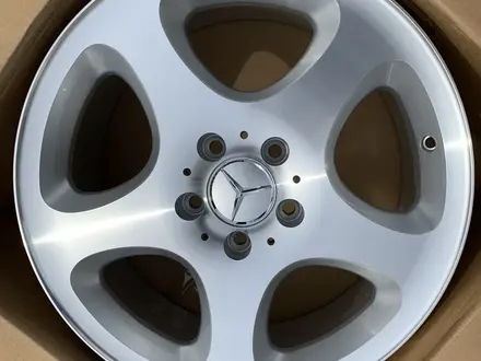 Mercedes-Benz r17: 5: 112 за 215 000 тг. в Павлодар