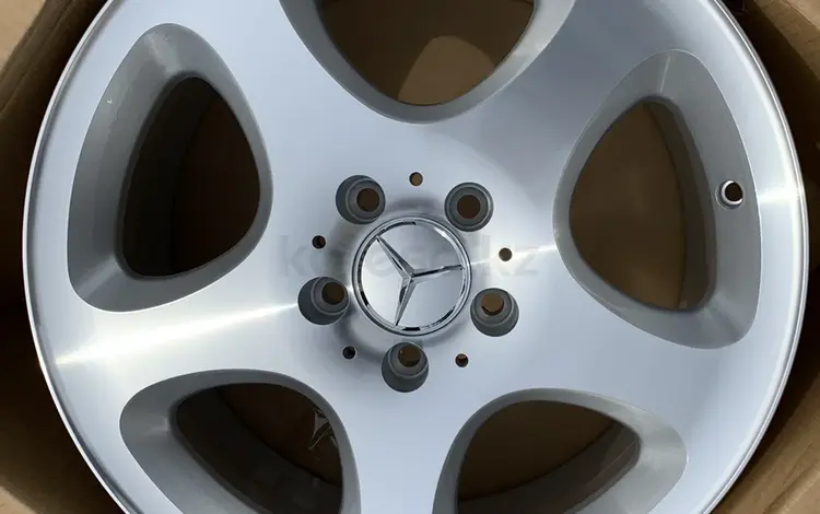 Mercedes-Benz r17: 5: 112 за 215 000 тг. в Павлодар