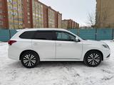 Mitsubishi Outlander 2022 годаfor12 200 000 тг. в Актобе – фото 4